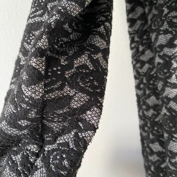 Vero Moda in Blue Lace Like Sweater - Picture 5 of 11